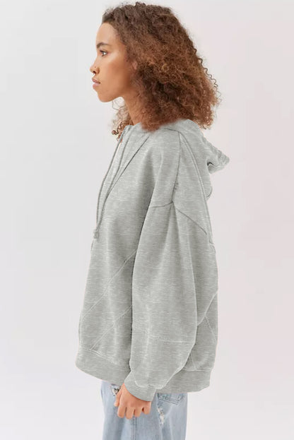 Sweat à capuche d'hiver chaud gris à détails patchwork actifs