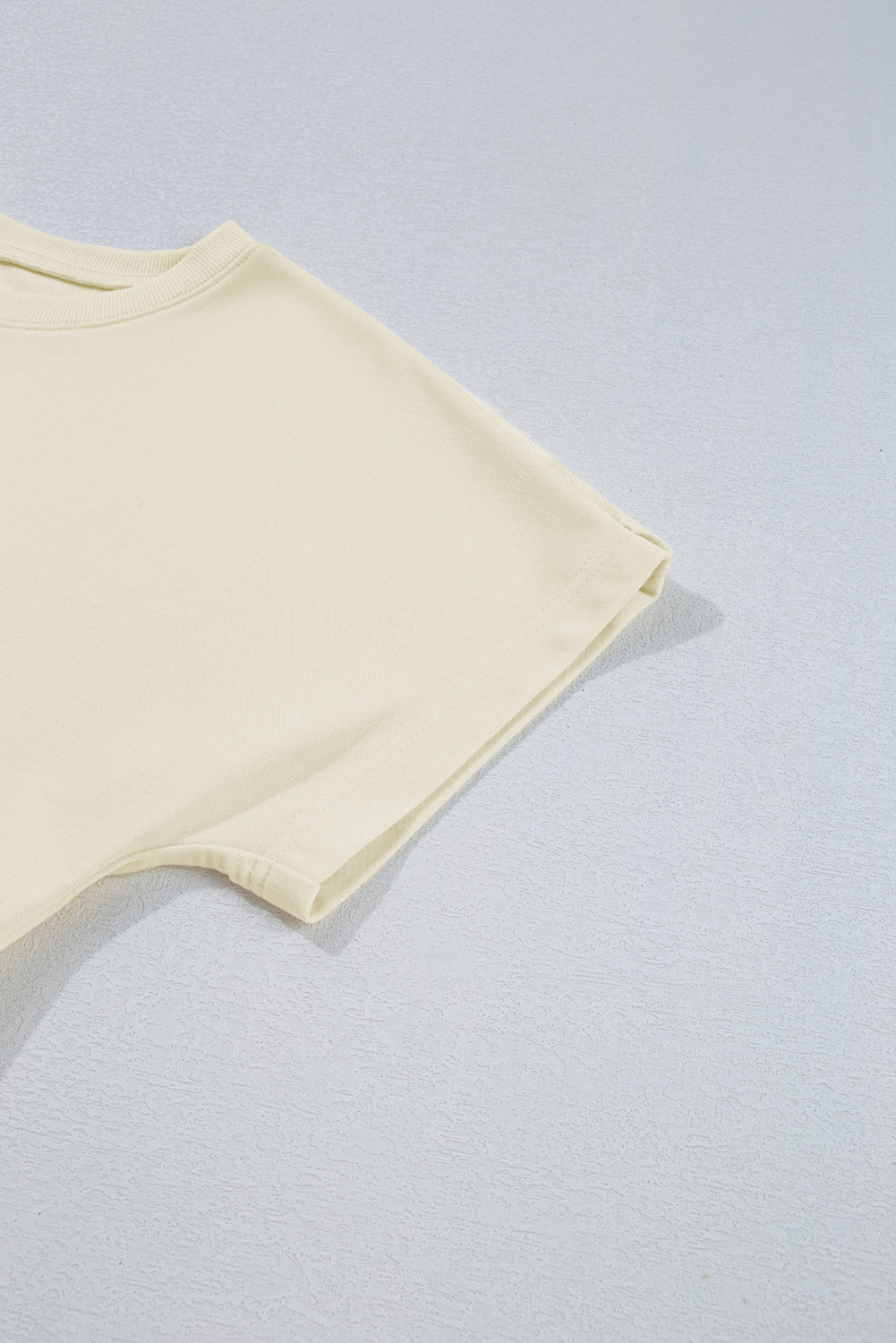 Robe courte plissée ample à motif patchwork floral vert