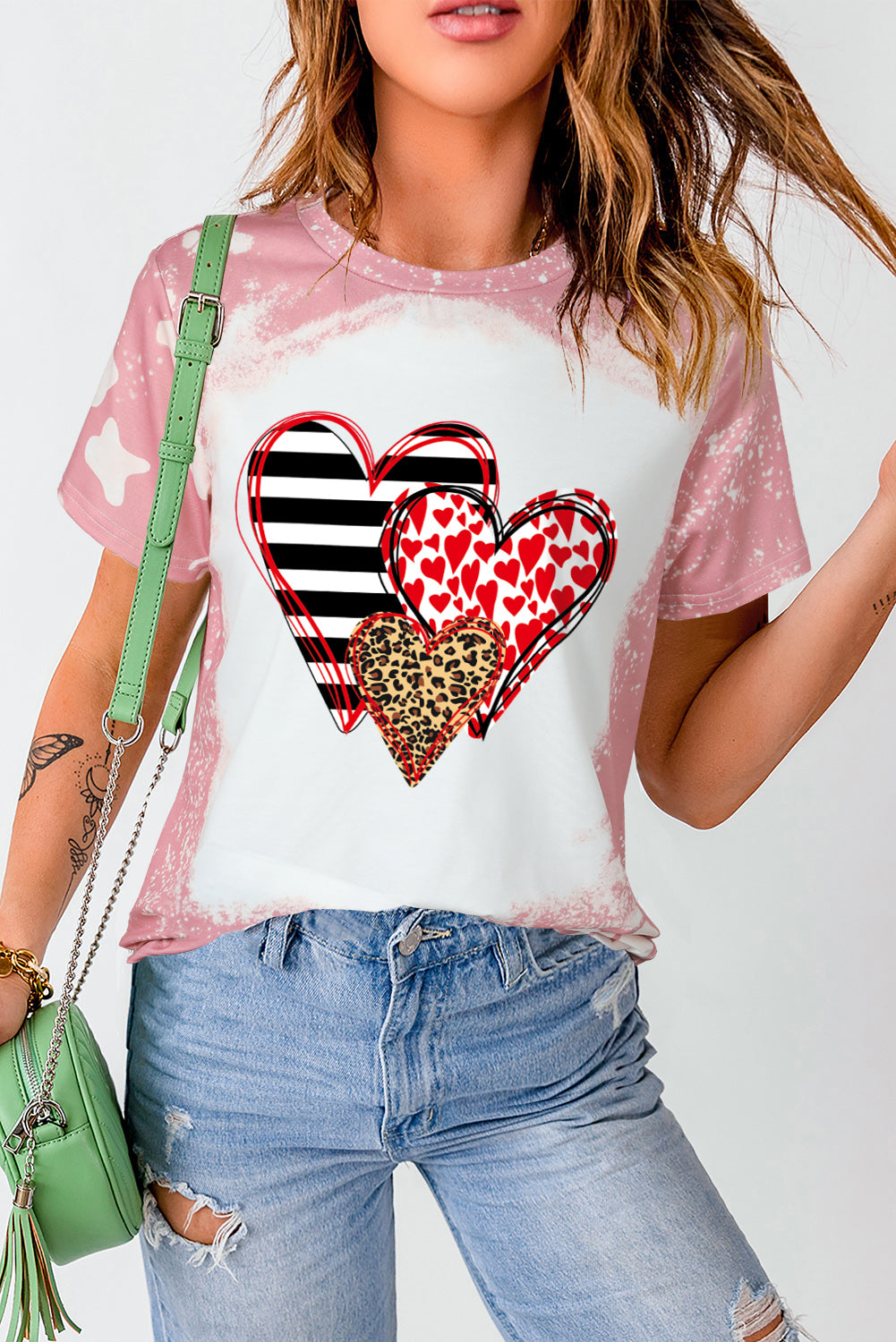 T-shirt graphique à imprimé léopard délavé « Love Always Heart »