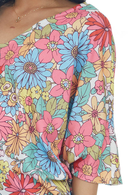 Blusa de media manga con cuello en V y estampado floral multicolor 