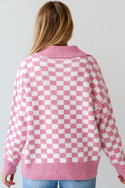 Pull rose à carreaux et boutons, col en V, épaules tombantes