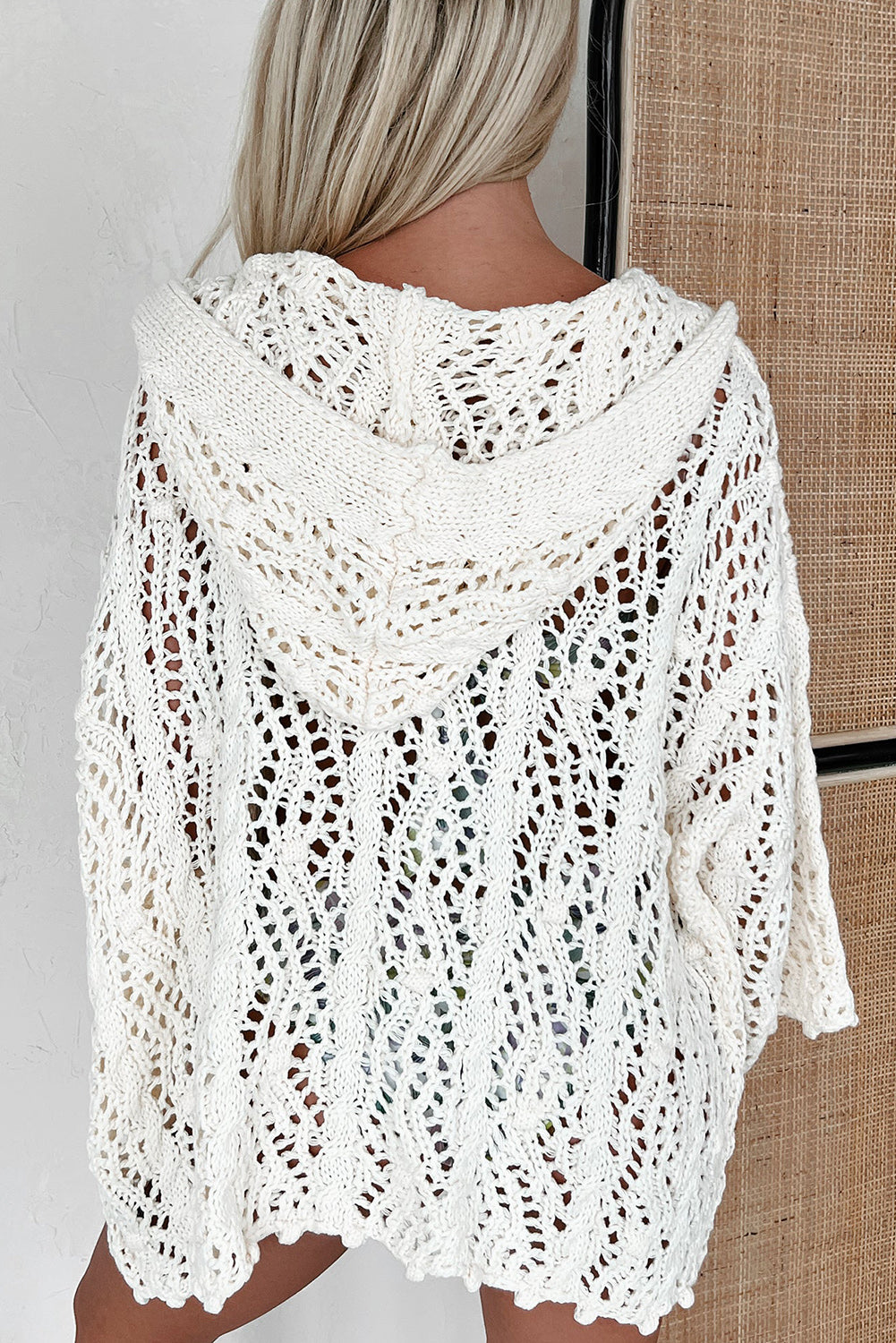 Robe de plage à capuche en tricot ouvert blanc