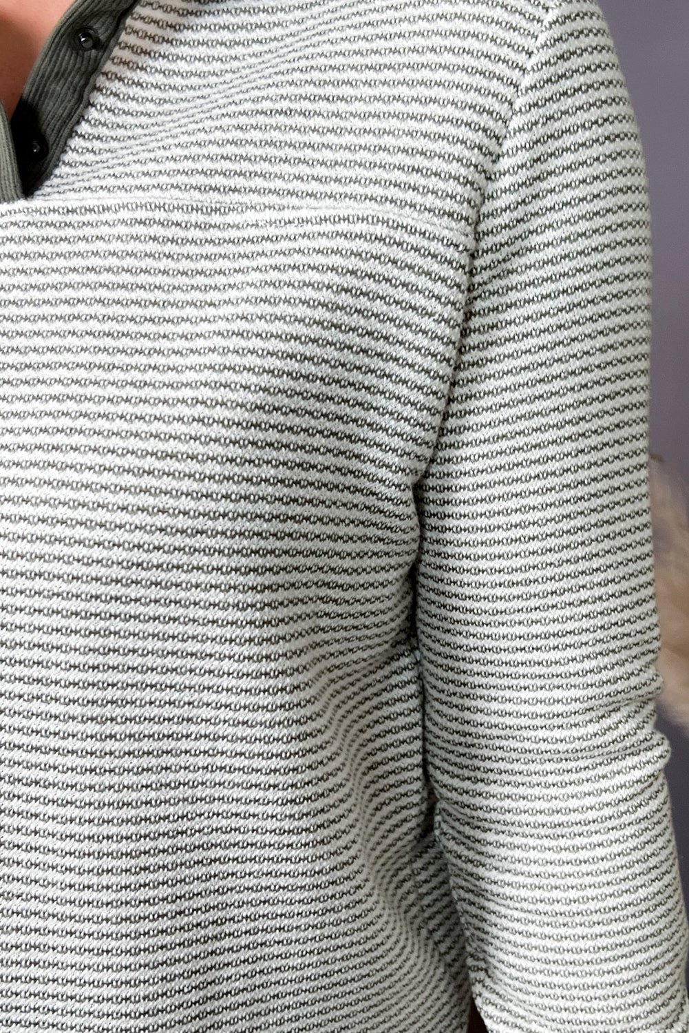Pull Henley grande taille à rayures vertes et bordures contrastées