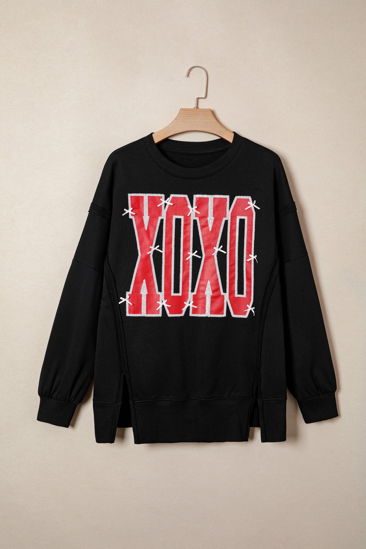 Black Bow Sequin XOXO Letter Graphic Exposed Seam Baggy Sweatshirt