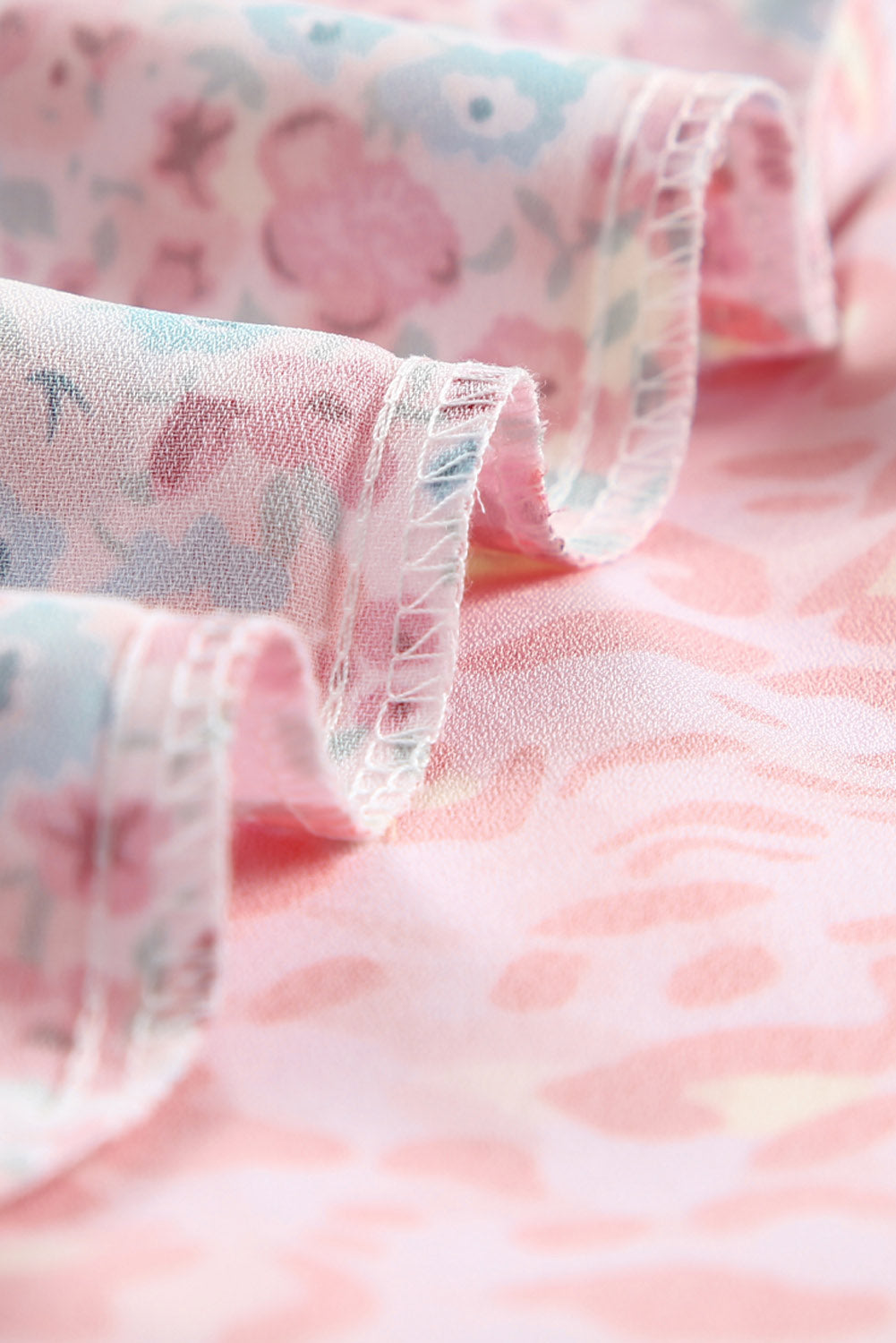 Haut cape multicolore à imprimé animal et floral