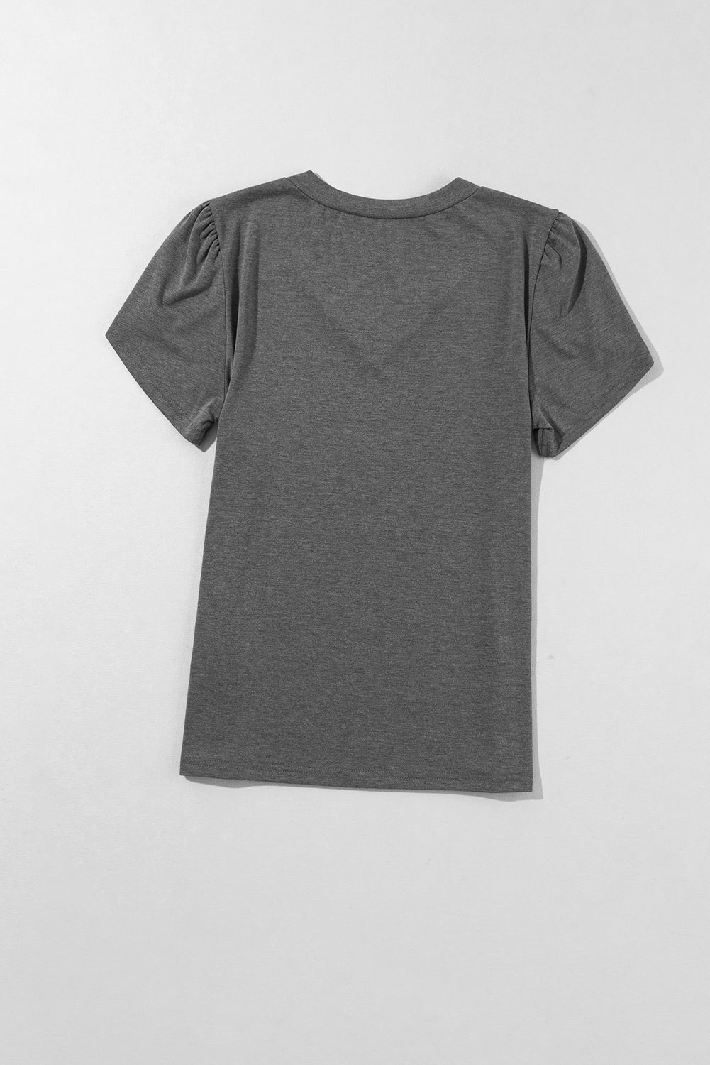 T-shirt gris carbone à manches pétales et col en V