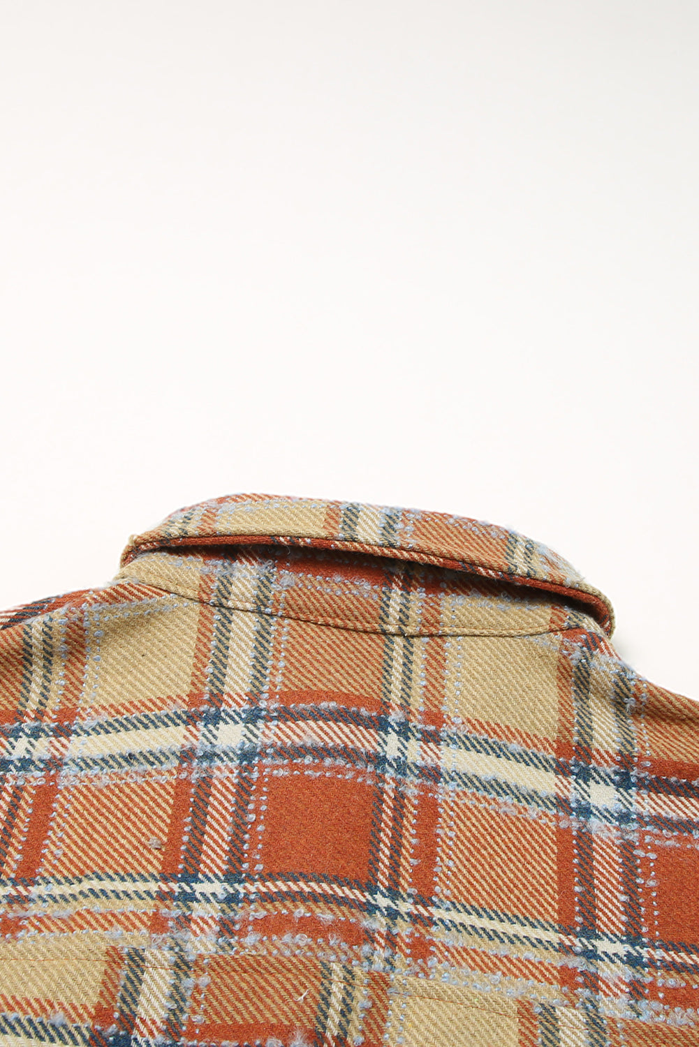 Sobrecamisa roja extragrande con bolsillos con solapa y aberturas 