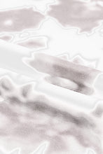 Top blanco de manga corta con cuello redondo y efecto tie-dye 