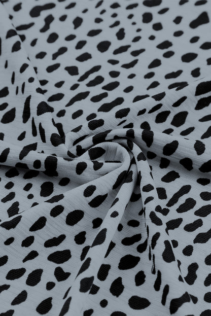 Blusa de guepardo con cuello con volantes y mangas 3/4 de color caqui 