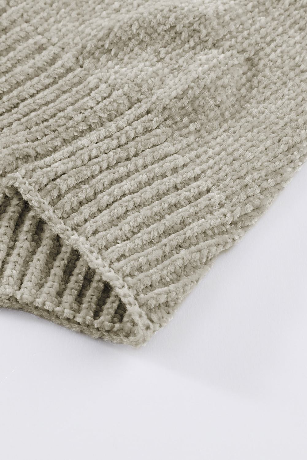 Cardigan gris à poches sur le devant et boutons 