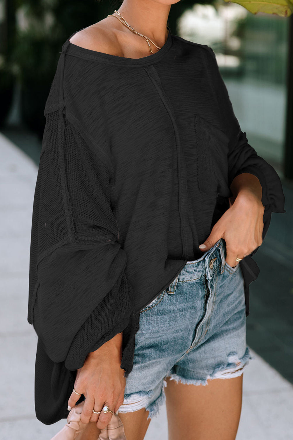 Haut vert surdimensionné à manches amples et coutures apparentes avec poche poitrine