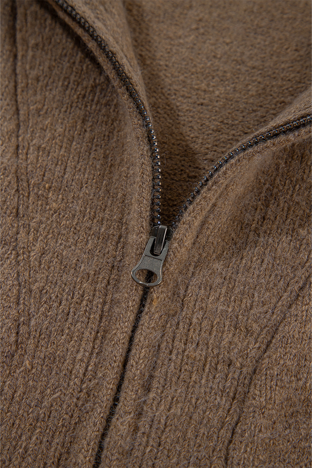 Cardigan zippé à col et bordure côtelée imprimé western marron