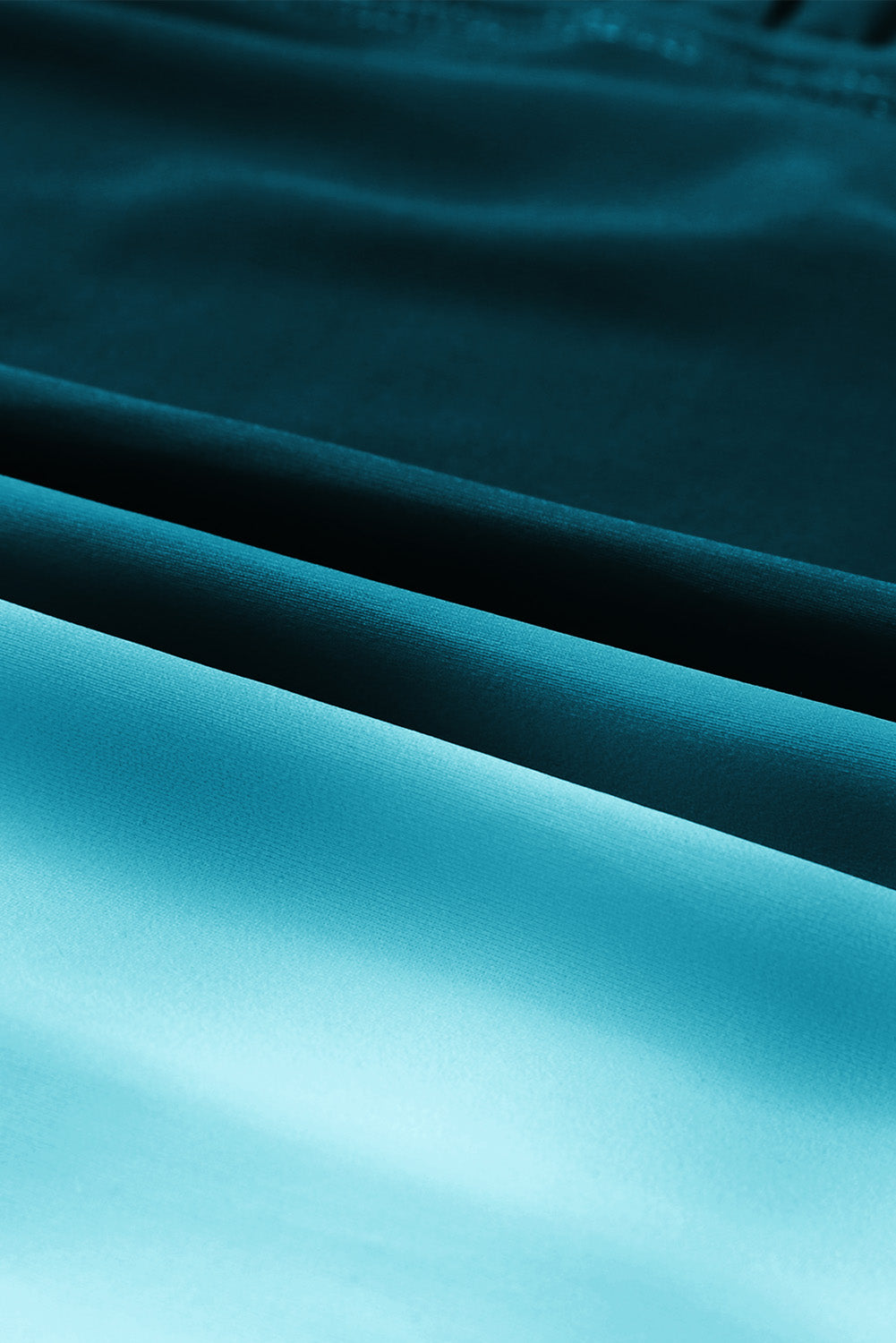 Maillot de bain tankini dos nu Peekaboo à dégradé de couleurs océaniques 