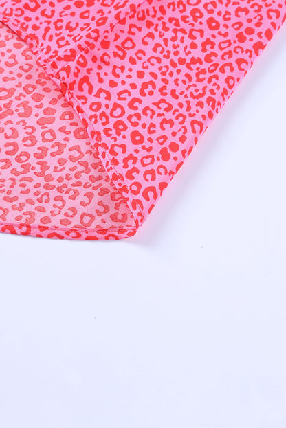 Top extragrande con cuello en V y media manga con estampado de leopardo 