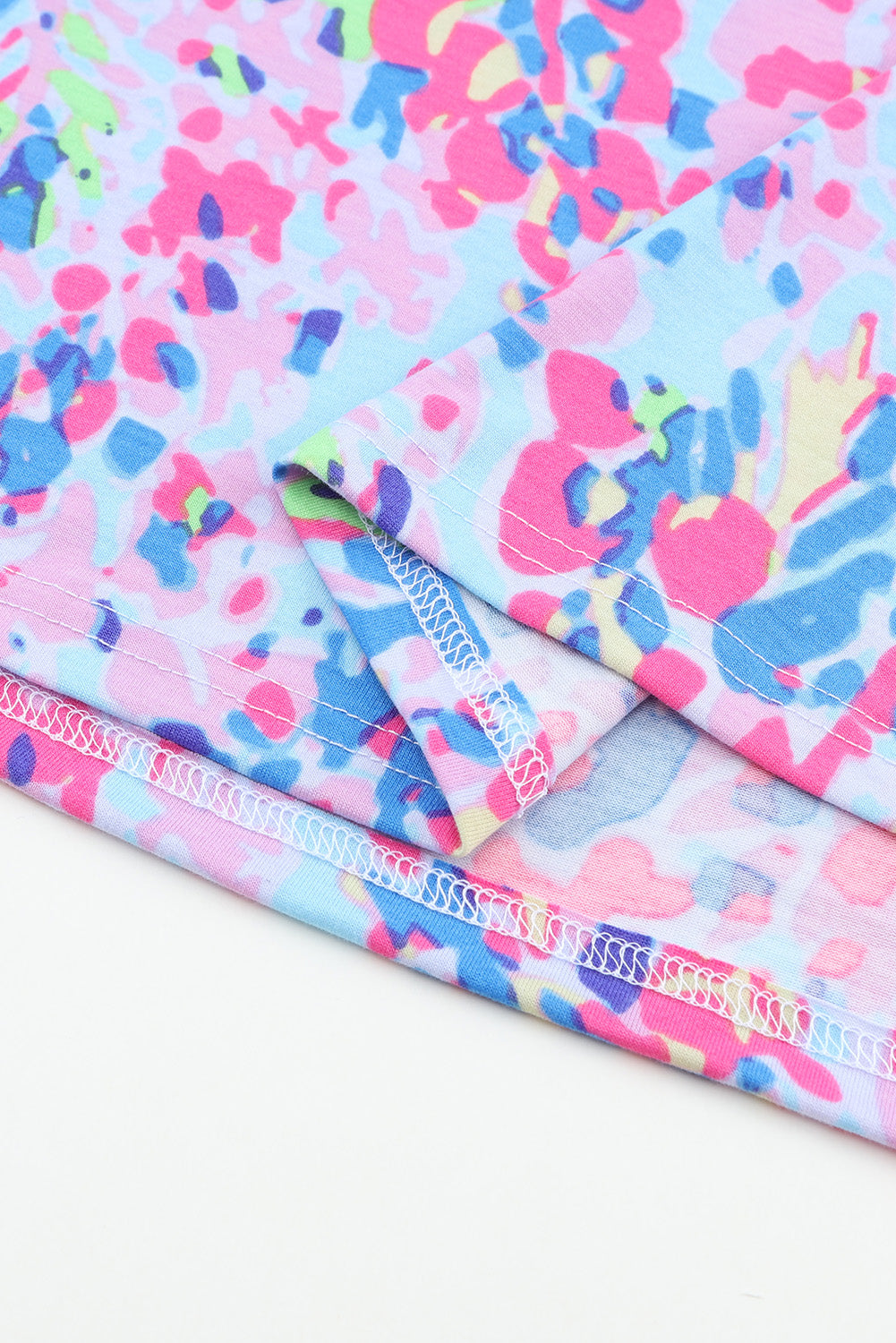 T-shirt ample à fleurs peintes 