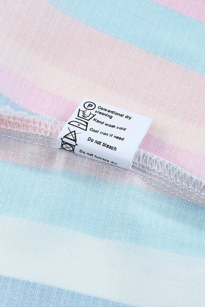 Top de manga japonesa con volantes escalonados y rayas multicolor