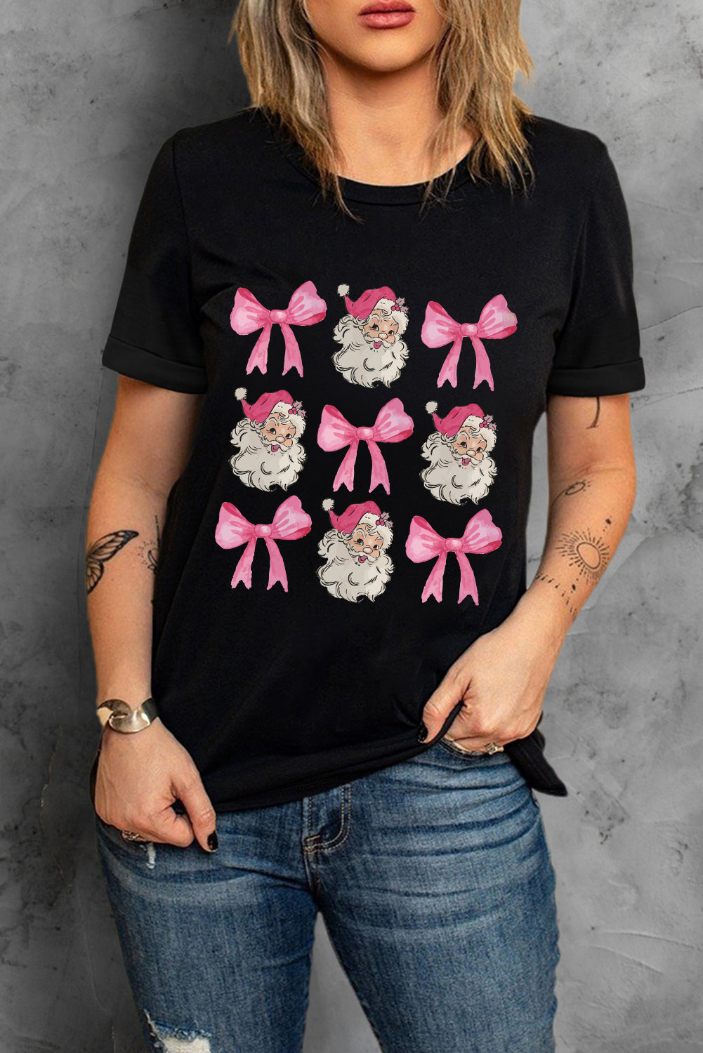 T-shirt graphique de Noël avec nœud papillon noir et Père Noël
