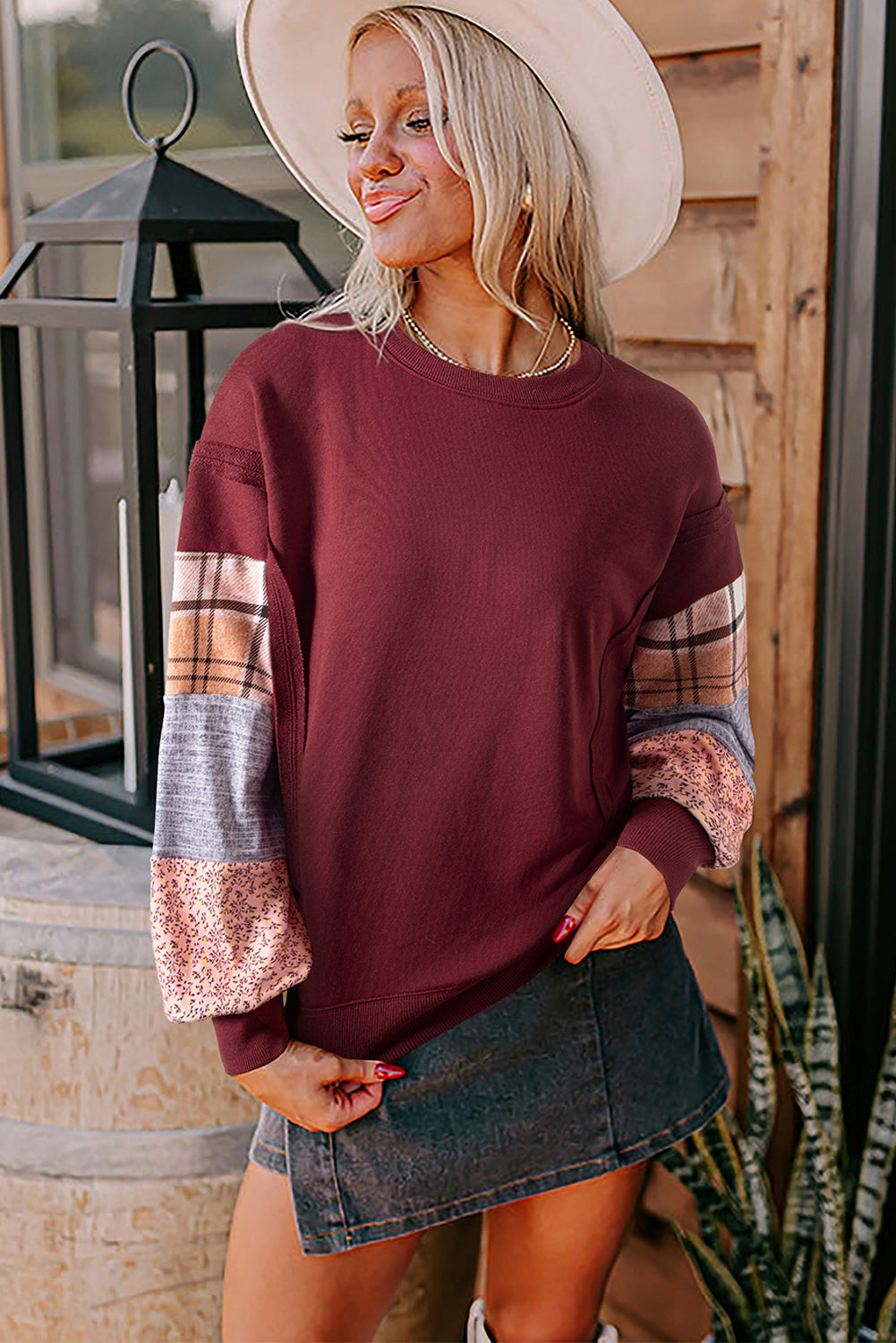Red Sandalwood Plaid Colorblock Patchwork Sleeve Raw Seam Sweatshirt
