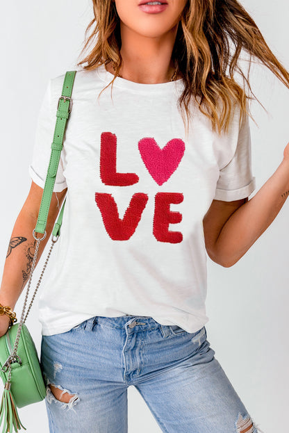 T-shirt graphique de Saint-Valentin avec cœur blanc LOVE