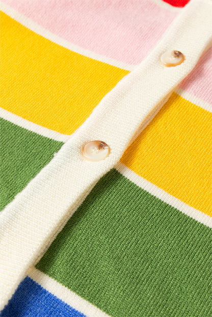Cardigan boutonné à rayures blanches et motifs colorés sur le devant