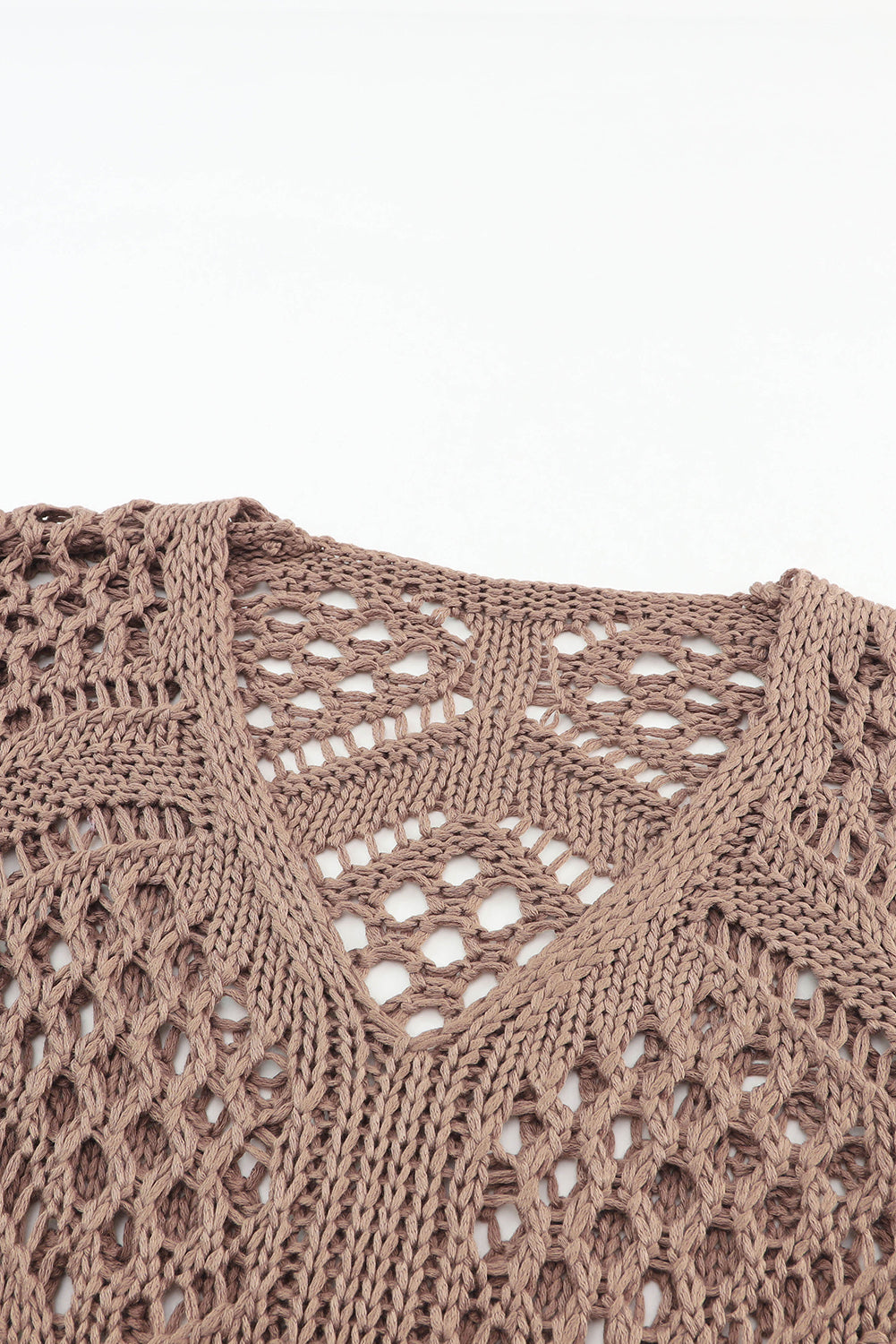 Pull kaki à manches chauve-souris et col en V en maille ajourée