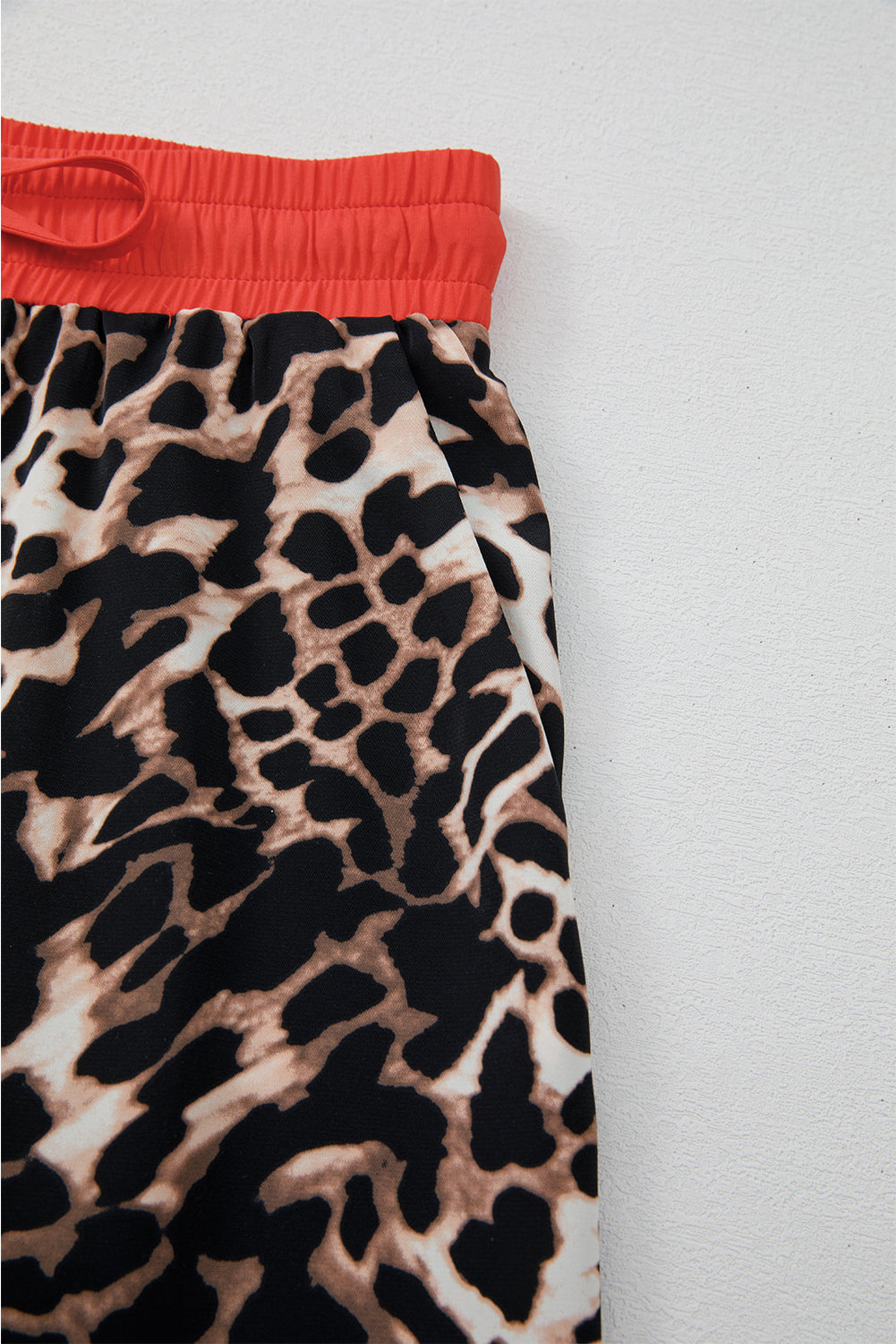 Ensemble pantalon ample à imprimé animal marron et bords contrastés