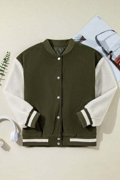 Blouson aviateur boutonné en velours côtelé vert brume avec patchwork