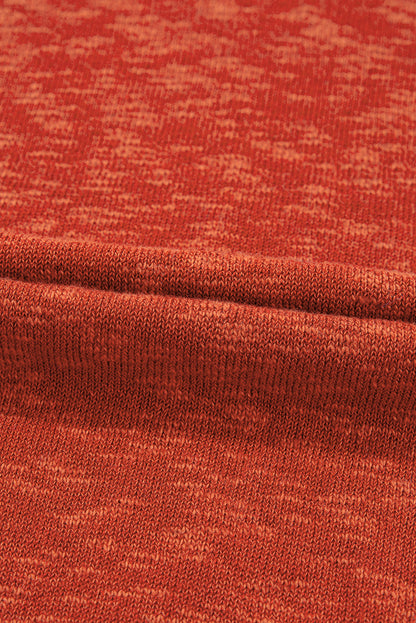 Pull orange uni à manches courtes et col en V fendu