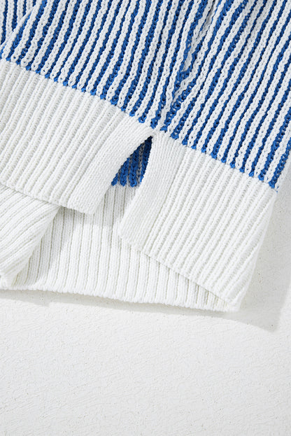 Pull ample en tricot texturé à rayures bleu foncé et bords contrastés