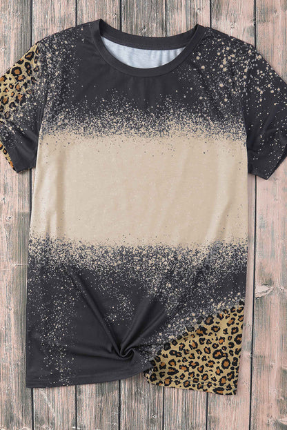 Blank Apparel - Camiseta blanqueada con detalle de leopardo gráfico en blanco gris