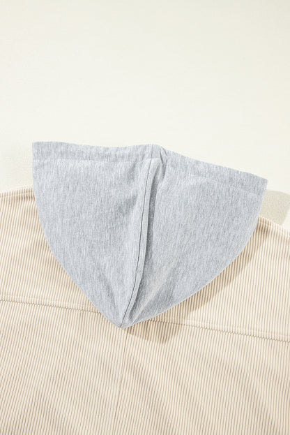 Veste-chemise à capuche surdimensionnée en velours côtelé beige contrasté