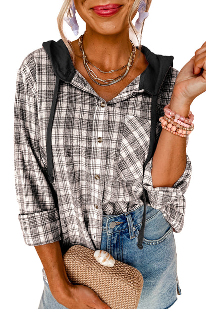 Veste à capuche boutonnée ample à imprimé à carreaux noirs