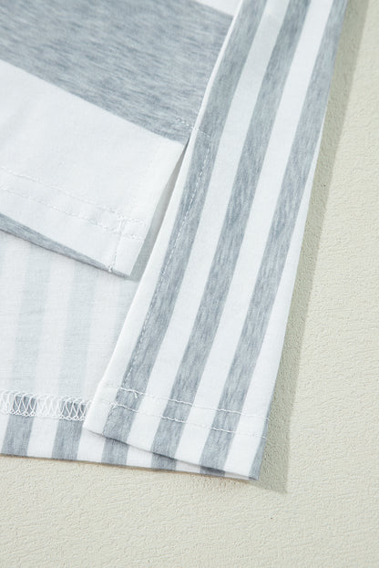 Robe courte droite à manches courtes et imprimés à rayures grises