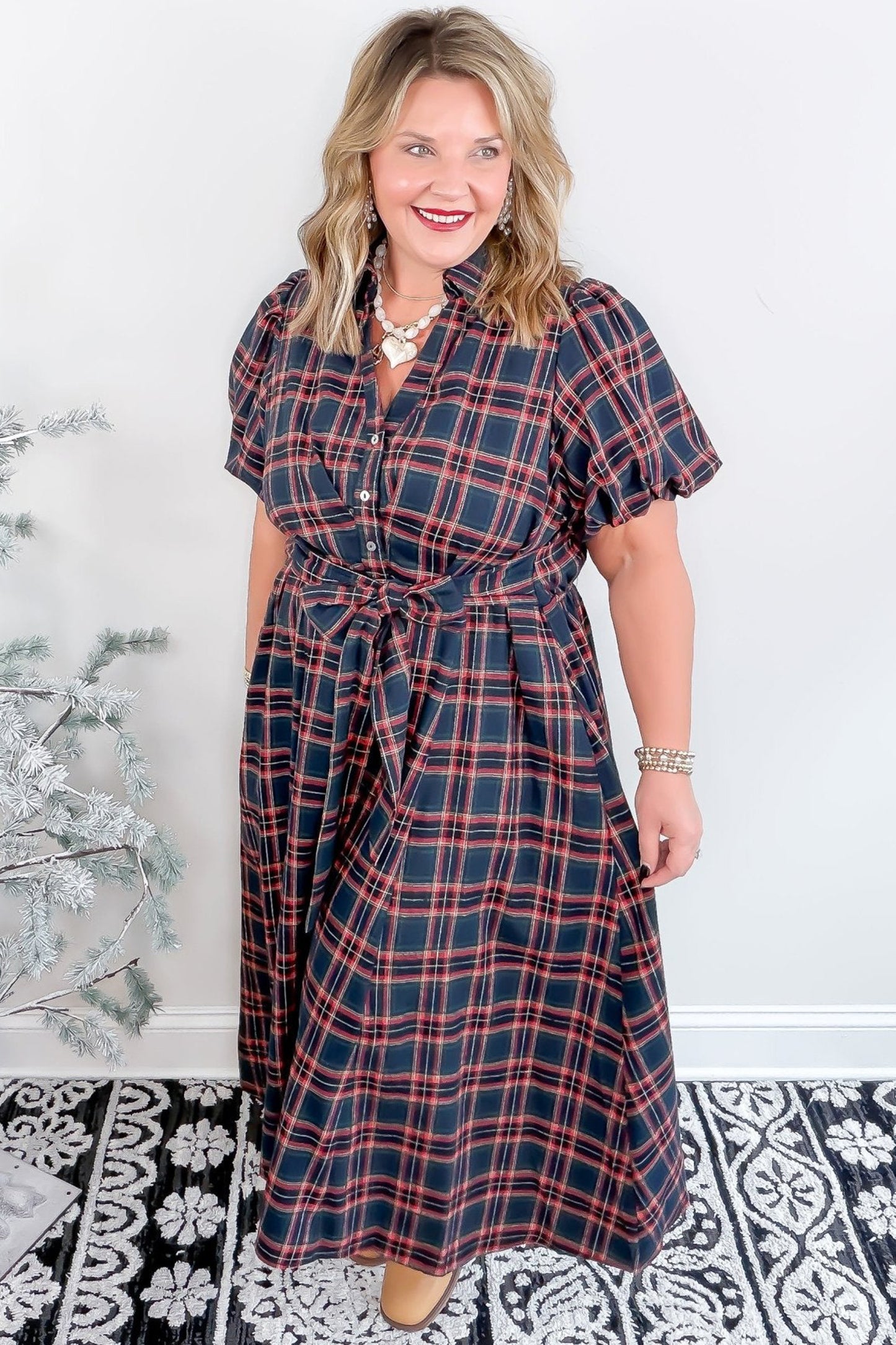 Black Plaid V Neck Belted Waist Short Sleeve Plus Size Dress