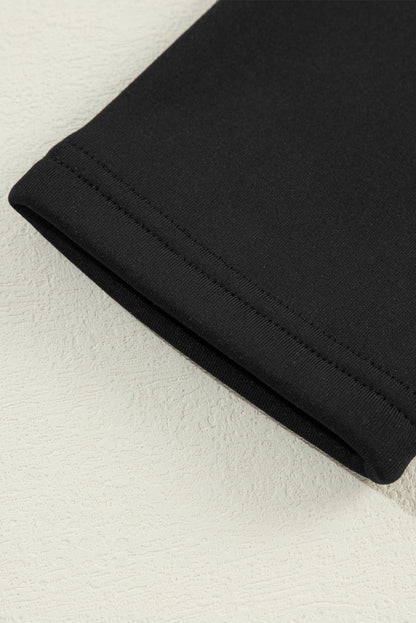 T-shirt noir à manches longues et col montant avec doublure thermique