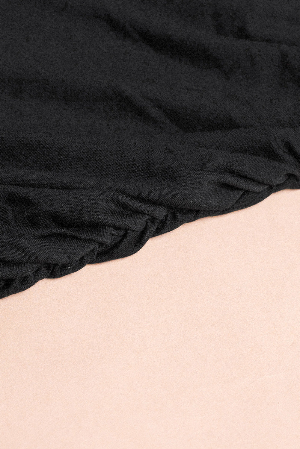 Minivestido sin mangas con cuello redondo y dobladillo arqueado fruncido