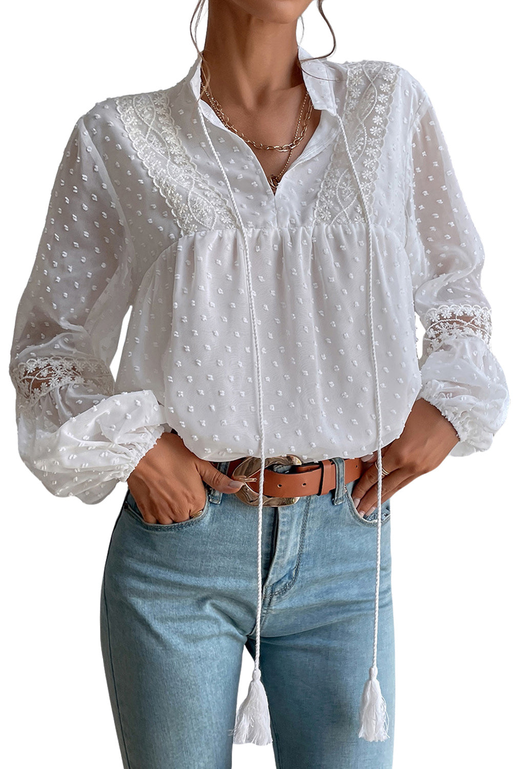 Blusa babydoll con manga globo y cordón de lunares suizos