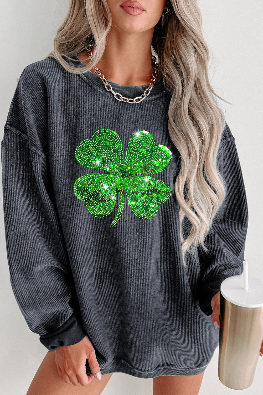 Sweat-shirt gris à cordon avec patch trèfle de la Saint-Patrick à sequins