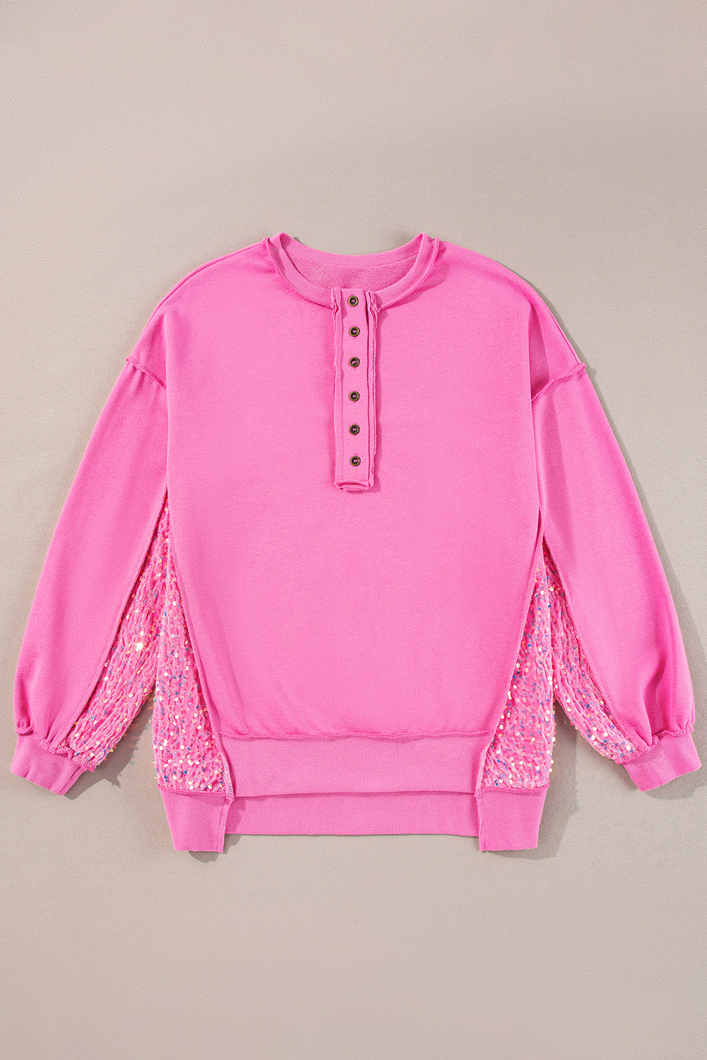 Sweat-shirt Henley à ourlet haut et bas en patchwork de sequins Bonbon