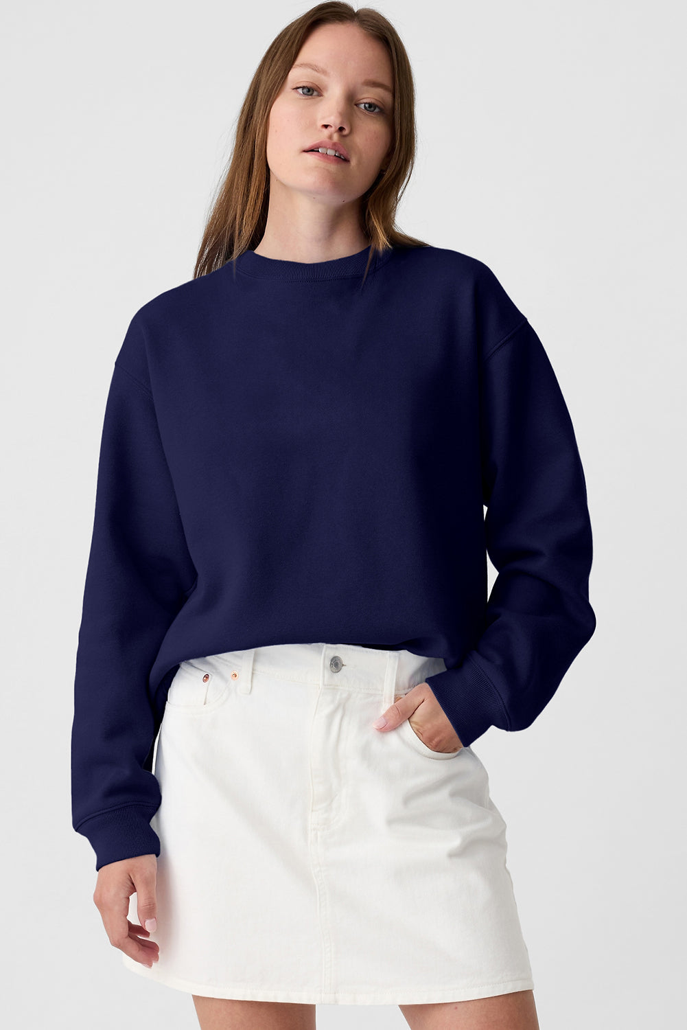 Sweat-shirt bleu marine uni doublé polaire à épaules tombantes en tissu éponge