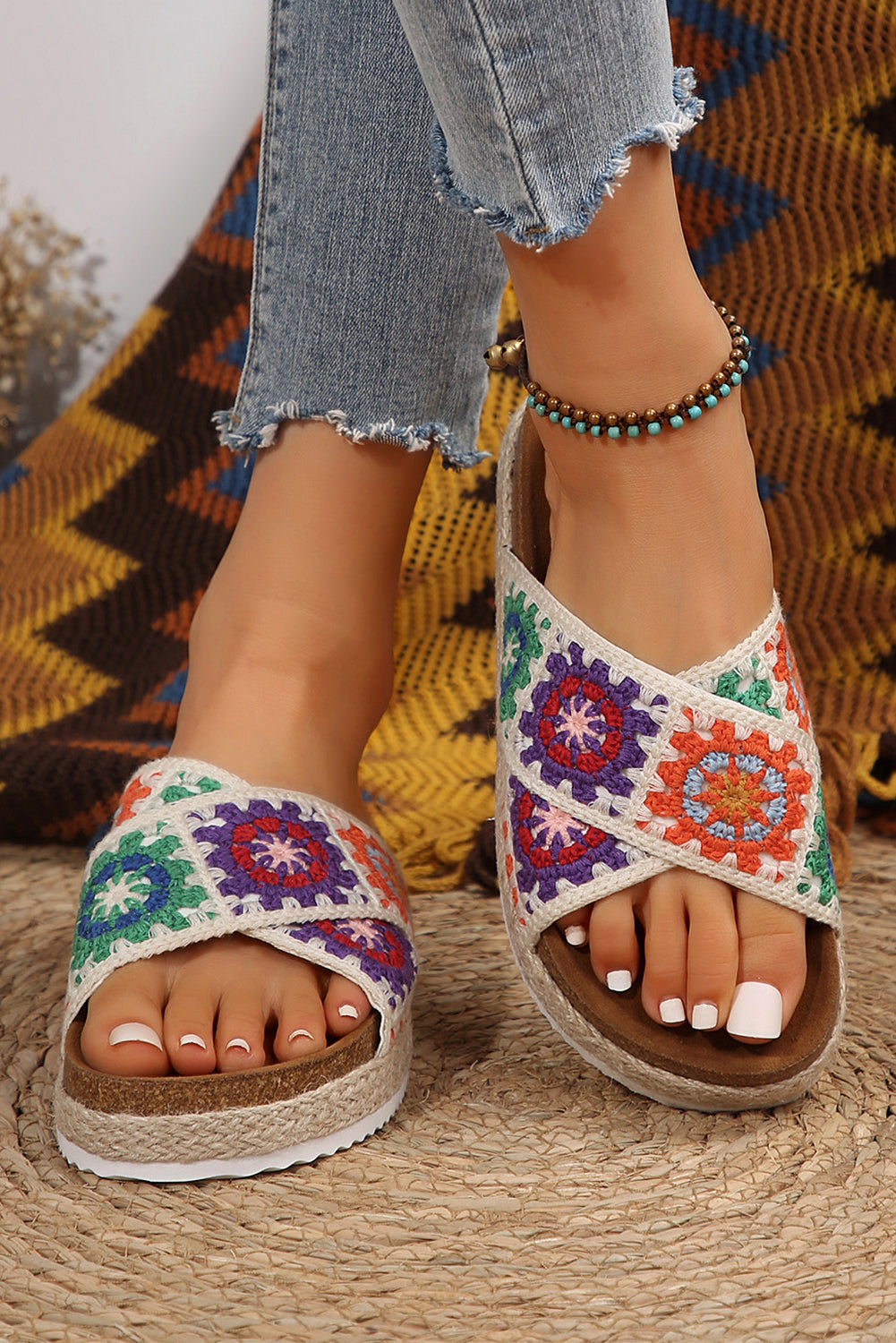 Chaussons plateformes à brides croisées tissées géométriques violettes Tillandsia