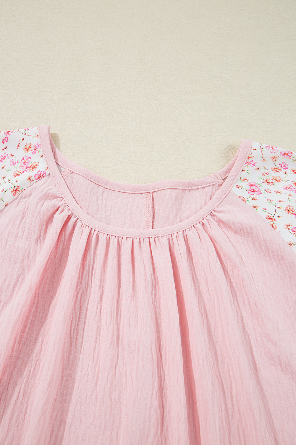 Chemisier grande taille à manches longues et patchwork floral rose contrasté