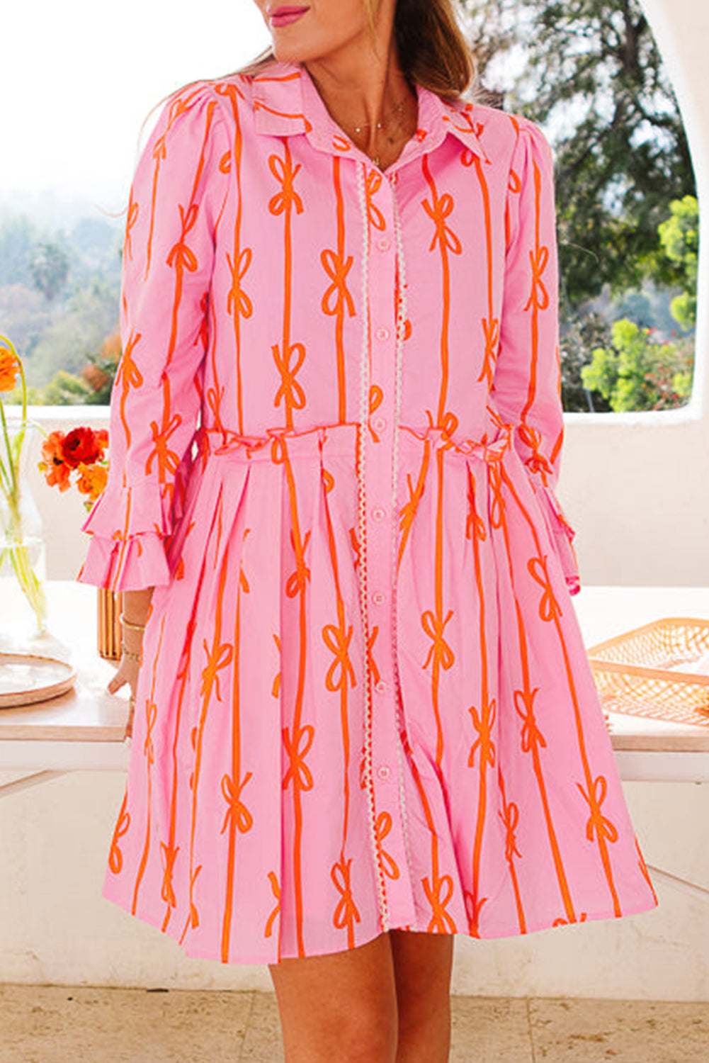 Robe chemise courte à volants et rayures, rose, avec nœud papillon