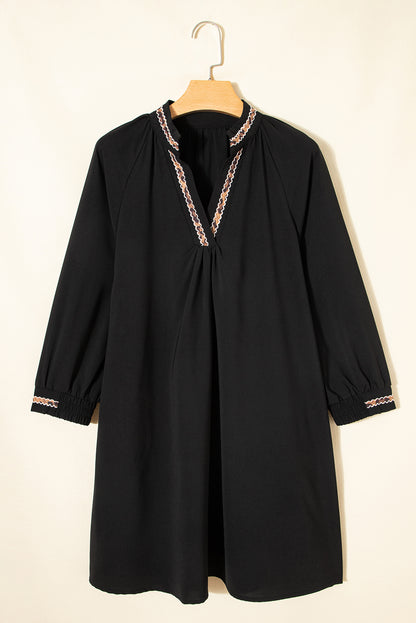 Black Contrast Trim V Neck Bracelet Sleeve Shift Mini Dress