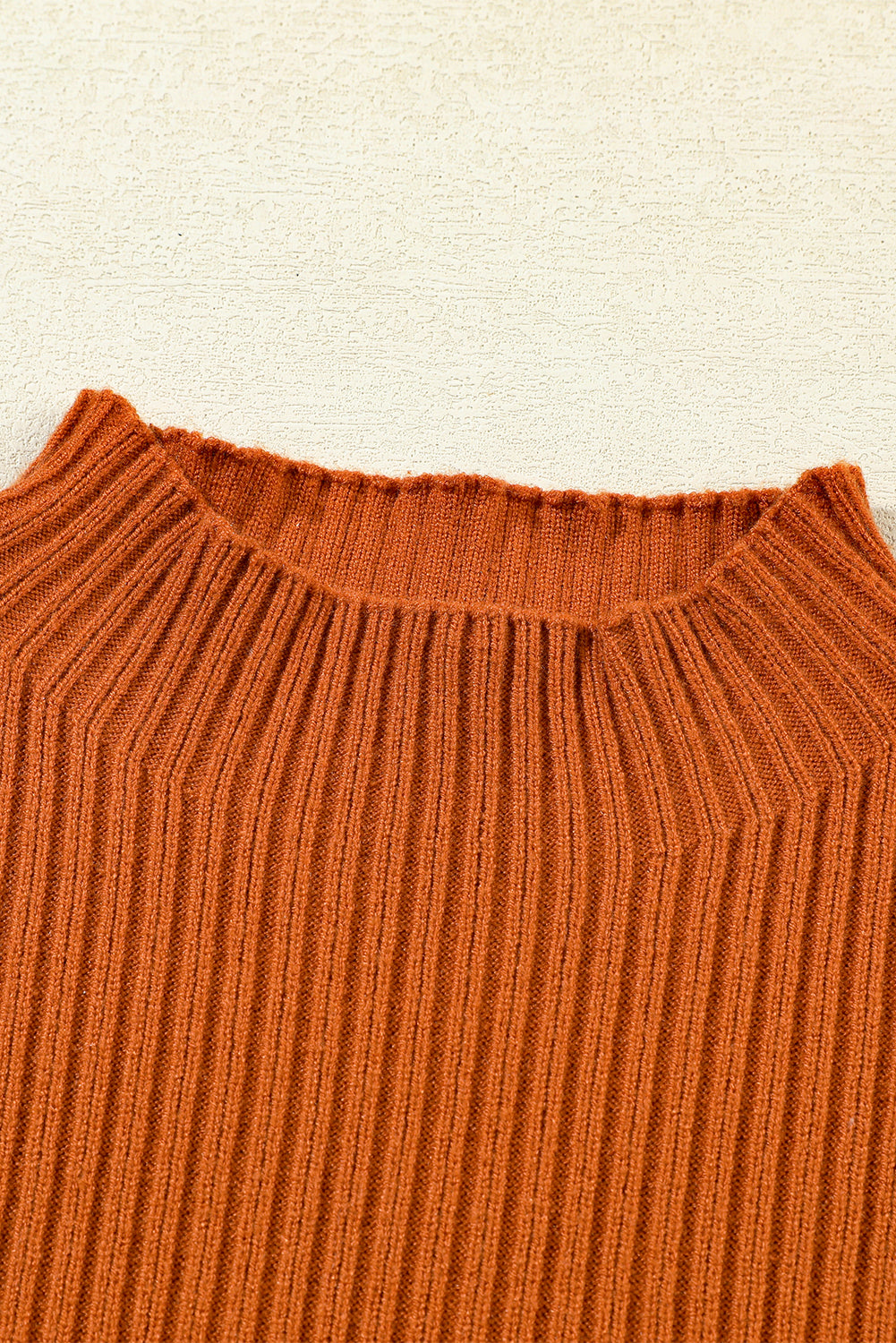 Pull à manches courtes en tricot côtelé vert noirâtre avec poches plaquées