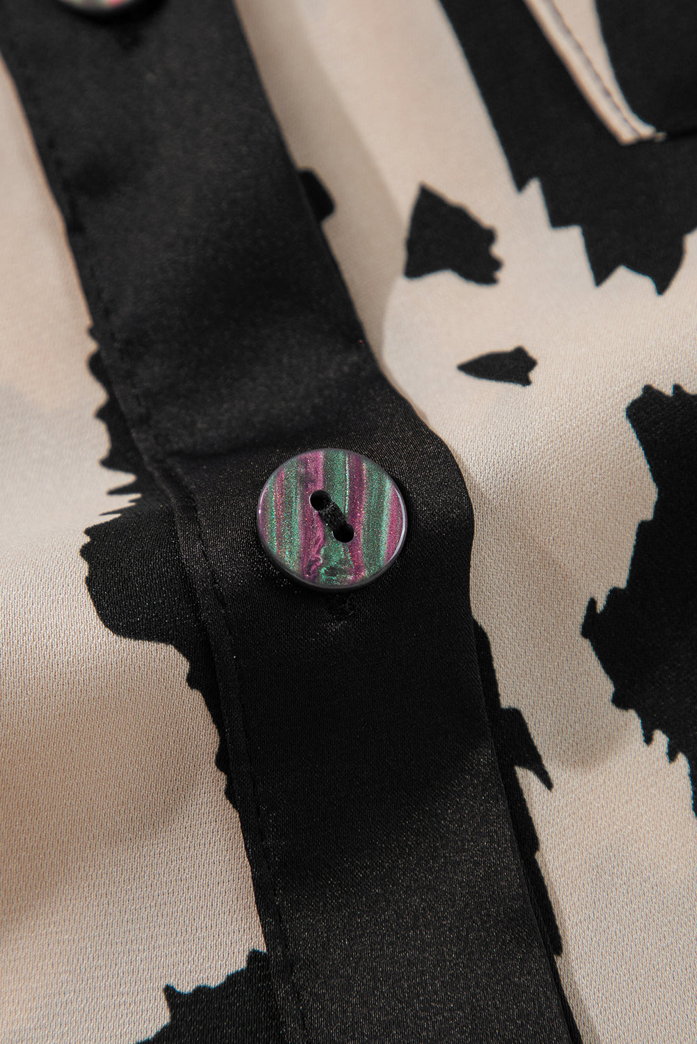 Pyjama deux pièces ample à bordure contrastée et motif guépard kaki