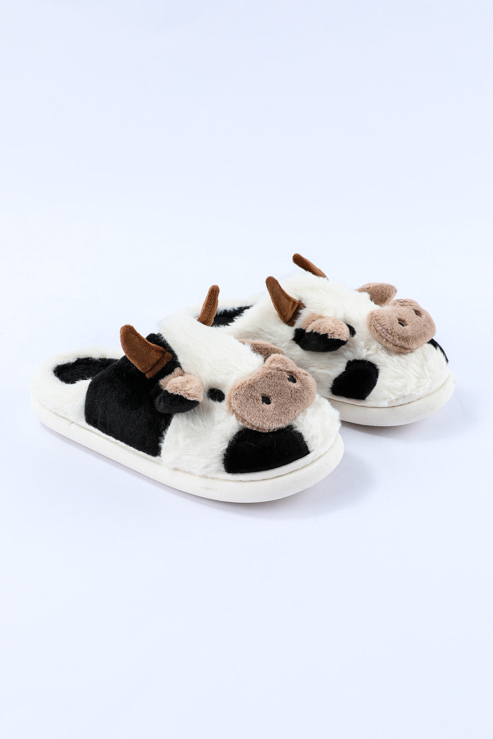 Chaussons blancs en peluche motif vache et animaux de dessin animé 