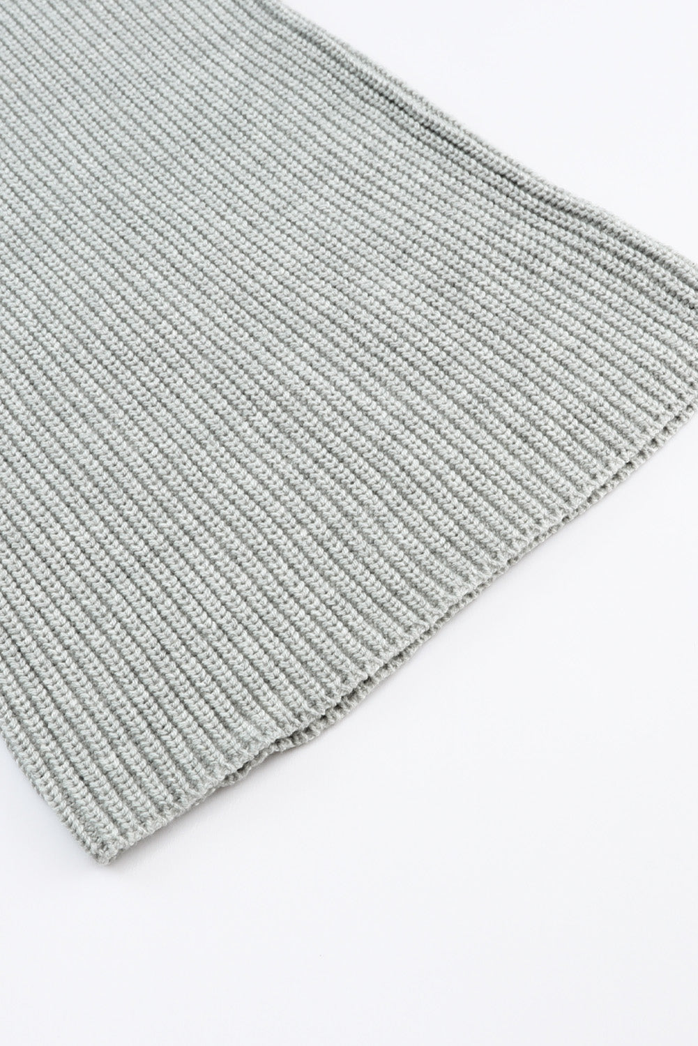 Conjunto de pantalón casual y suéter con cuello en V de punto negro