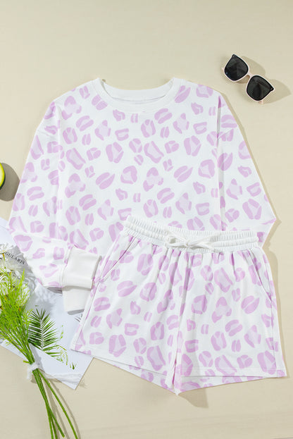 Ensemble de détente avec pull et short à imprimé animal léopard rose