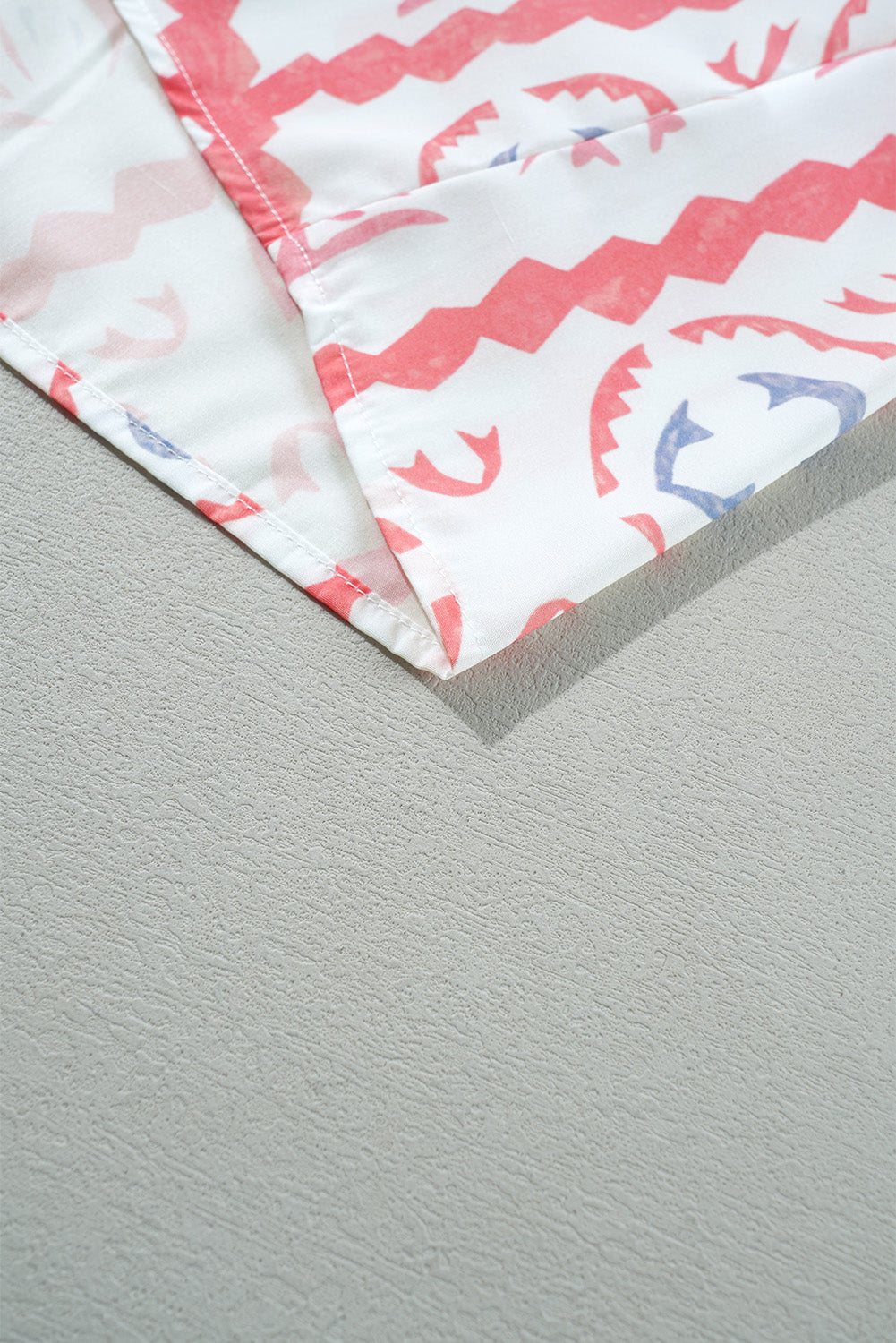 Chemisier à manches bouffantes et col poète smocké imprimé vintage fleur du désert